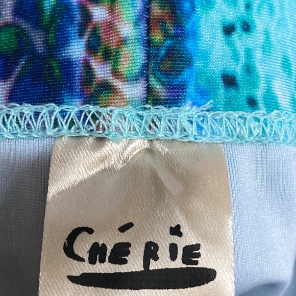 Capri Leggins / BUNDLE & SAVE/ Print: Blue Snake - Picture 2 of 4